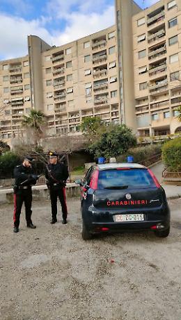 Rapinato e picchiato a Natale, svolta nell'inchiesta: due arresti