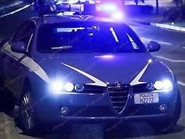 Tentato furto e inseguimento da film: arrestati due ladri dopo una fuga nei campi
