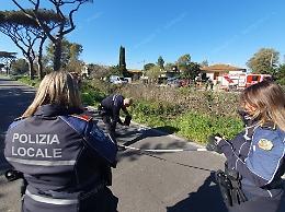 Un cadavere nel canale e la bici sulla sponda, giallo sulla Litoranea