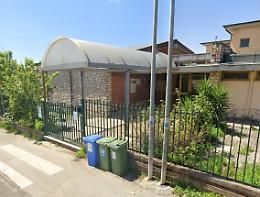 Raid nella scuola di Le Castella: i vandali devastano aule e corridoi