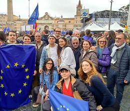 Anche il Pd di Aprilia in piazza del Popolo per l’Europa: «Manifestiamo per difendere ciò che amiamo»