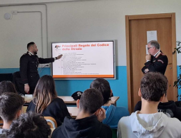 Studenti isolani a lezione di legalità dai militari dell’Arma 