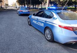 Aggredisce e ferisce due braccianti agricoli con un coltello, arrestato un 25enne