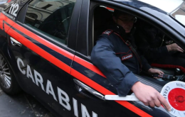Acquista su internet una macchina per cucire, ma è una truffa
