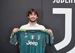 Poker on line illegale, tra i 12 calciatori indagati c'è anche Mattia Perin