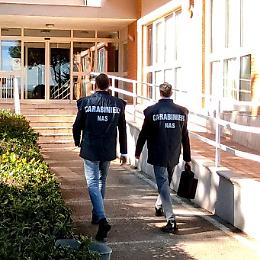 Medico assenteista smascherato dal NAS: sospeso per un anno