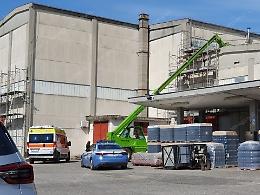 È morto l'operaio caduto dal tetto a Borgo Santa Maria