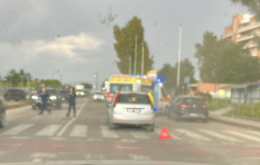 Investimento su via Carroceto, donna in codice rosso