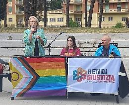 Cittadini e associazioni manifestano contro la mafia e per i diritti
