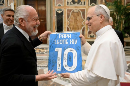 Papa Leone XIV saluta il Napoli campione d'Italia