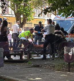Resta grave il 45enne accoltellato in piazza Amedeo di Savoia
