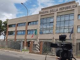 Stalkerizza l'amica della moglie con insulti e minacce, pensionato sotto accusa 