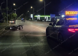 Urta un'auto e si schianta con lo scooter, ferito un 33enne