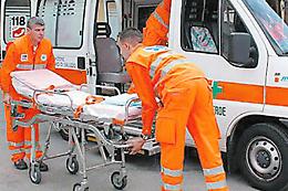 Incidente tra un’auto e un autoarticolato, un ferito