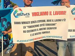 Lavoratori esclusi dal sito archeologico di Terracina: la protesta sale al Tempio di Giove
