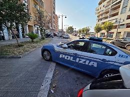Difende la moglie dalle molestie, aggredito a coltellate
