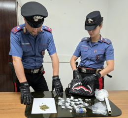 Fondi, 15enne sorpreso in bicicletta con hashish, marijuana e cocaina: arrestato dai Carabinieri