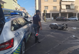 Scontro in via Ezio, denunciato per lesioni stradali