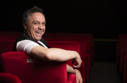 Gabriele Cirilli: "Sul palco porto la mia vita. Risate e riflessione"