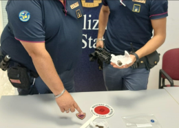 Gaeta, hashish in vacanza: giovane segnalato dopo fuga in motorino

