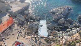 Ponza, il sindaco Ambrosino riapre Cala Fonte