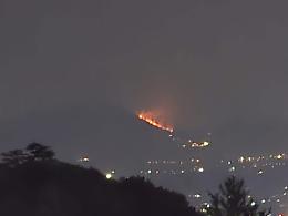 Incendio sul Monte della Bufala, notte di paura tra Bassiano e Sermoneta: case a rischio