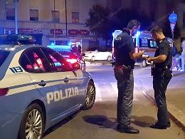 Accoltellato in strada, giallo sul ferimento di un trentenne