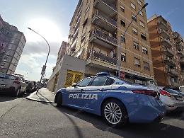 Precipita dal quinto piano, grave un'adolescente