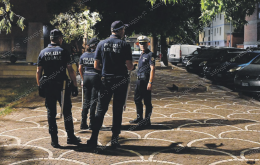 Latina, bivacco in via Don Morosini: uomo ubriaco minaccia con coltelli e crea il panico