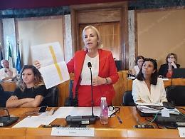 Acqua, la replica del sindaco: «Nulla da nascondere. La nostra linea è chiara»