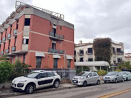 Stop al progetto di ricostruzione dell'ex hotel De La Ville, approvazione rinviata
