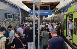 Trasporto ferroviario, il comitato dei pendolari: "Disagi e danni, la Regione garantisca il contratto"