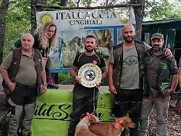 Alessandro Bernabei e i suoi cani vincono il campionato italiano di caccia da seguita al cinghiale 
