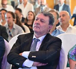Fazzone al ministro: "Troppi dirigenti scolastici in ruoli amministrativi"