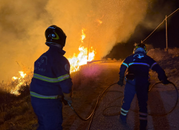 Nuovo incendio tra Itri e Sperlonga: distrutti ettari di vegetazione a Punta Cetarola
