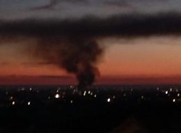  Vasto incendio a Campoleone, fiamme vicino alla Aviogei: allerta per i residenti 