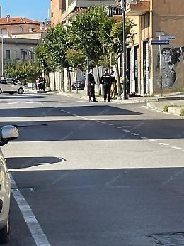 Allarme bomba in via Carroceto, gli artificieri fanno esplodere la valigia sospetta