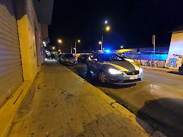 Dettava legge nello spaccio in zona pub