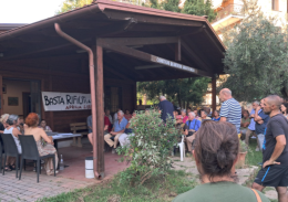 Lite e aggressione all'assemblea per la discarica, Casari e Boi siglano la pace