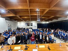 Le Fiamme Oro Sabaudia e il Liceo Alberti di Minturno uniti contro il bullismo attraverso sport e arti marziali