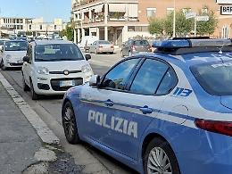 Avvicinato con una scusa e rapinato del telefono da una donna