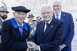 Ivo Castellucci festeggia 104 anni con la stretta di mano del Presidente Sergio Mattarella
