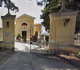 Borseggiatori rom al cimitero presi dai Carabinieri: "solo" denunciati
