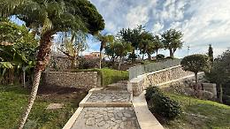  Aprono i giardini pensili di via Serapide, un nuovo spazio verde nel cuore di Gaeta
