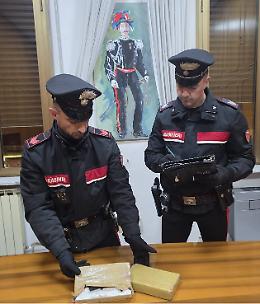 Fermato con due chili di cocaina nel bagagliaio: 53enne arrestato per spaccio