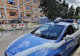 Arriva in ospedale senza una mano, giallo sul ferimento 