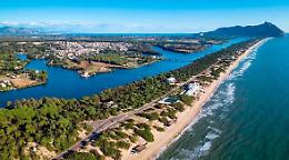 Sabaudia, passerella abusiva sulla duna: condannata la proprietaria della villa