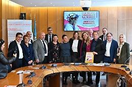 Salute mentale, Battisti (PD): “Consegnate oltre tredicimila firme per lo psicologo di base”