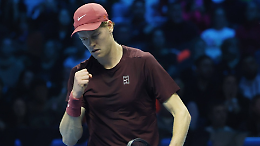 Sinner vola in finale senza perdere un set: sconfitto De Minaur