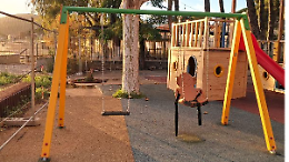 Pineta di Vindicio, installata la nuova giostrina inclusiva nell'area giochi